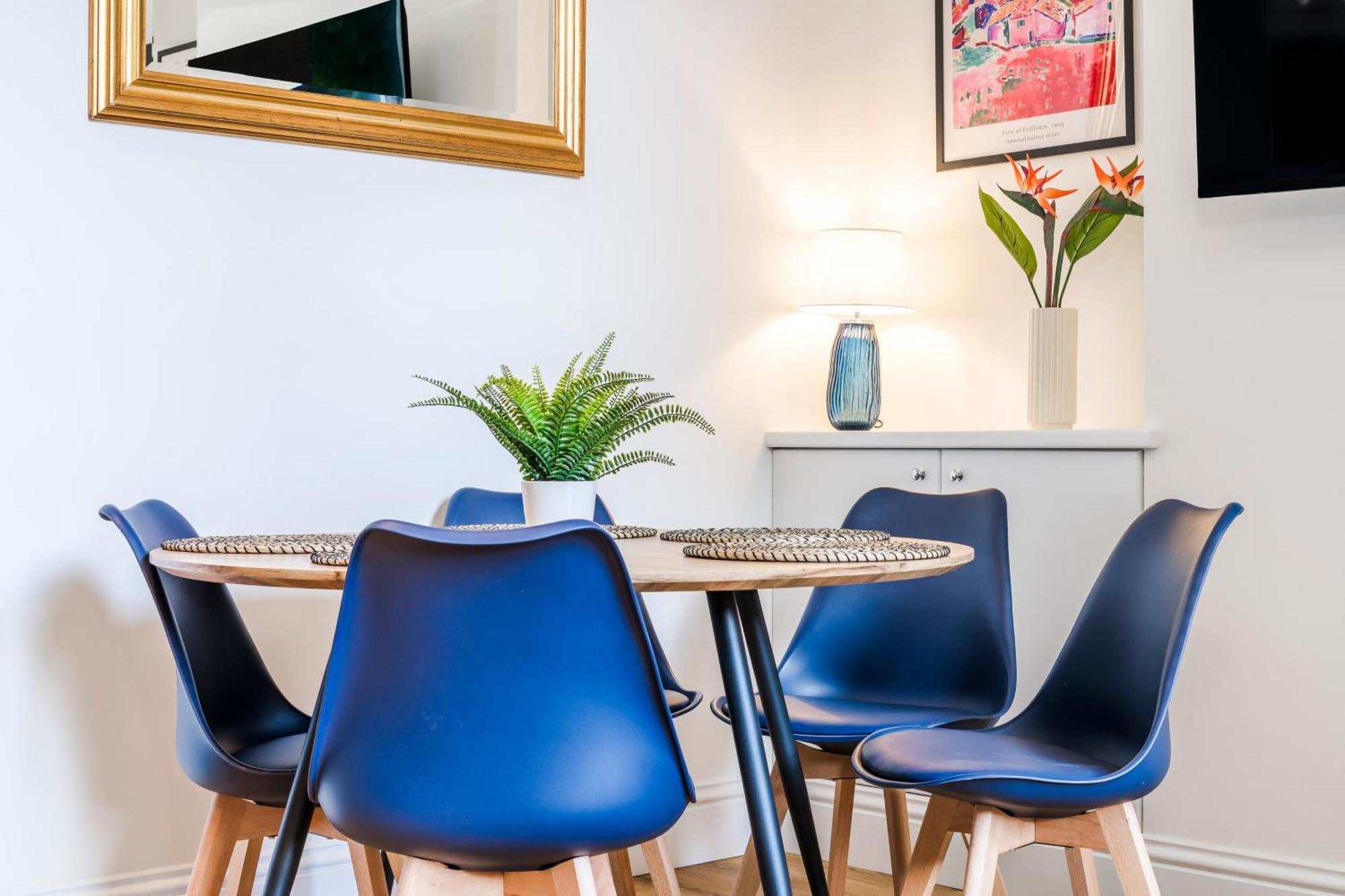 Cozy 2 Bedroom Apartment In Sutton Sutton  Ngoại thất bức ảnh