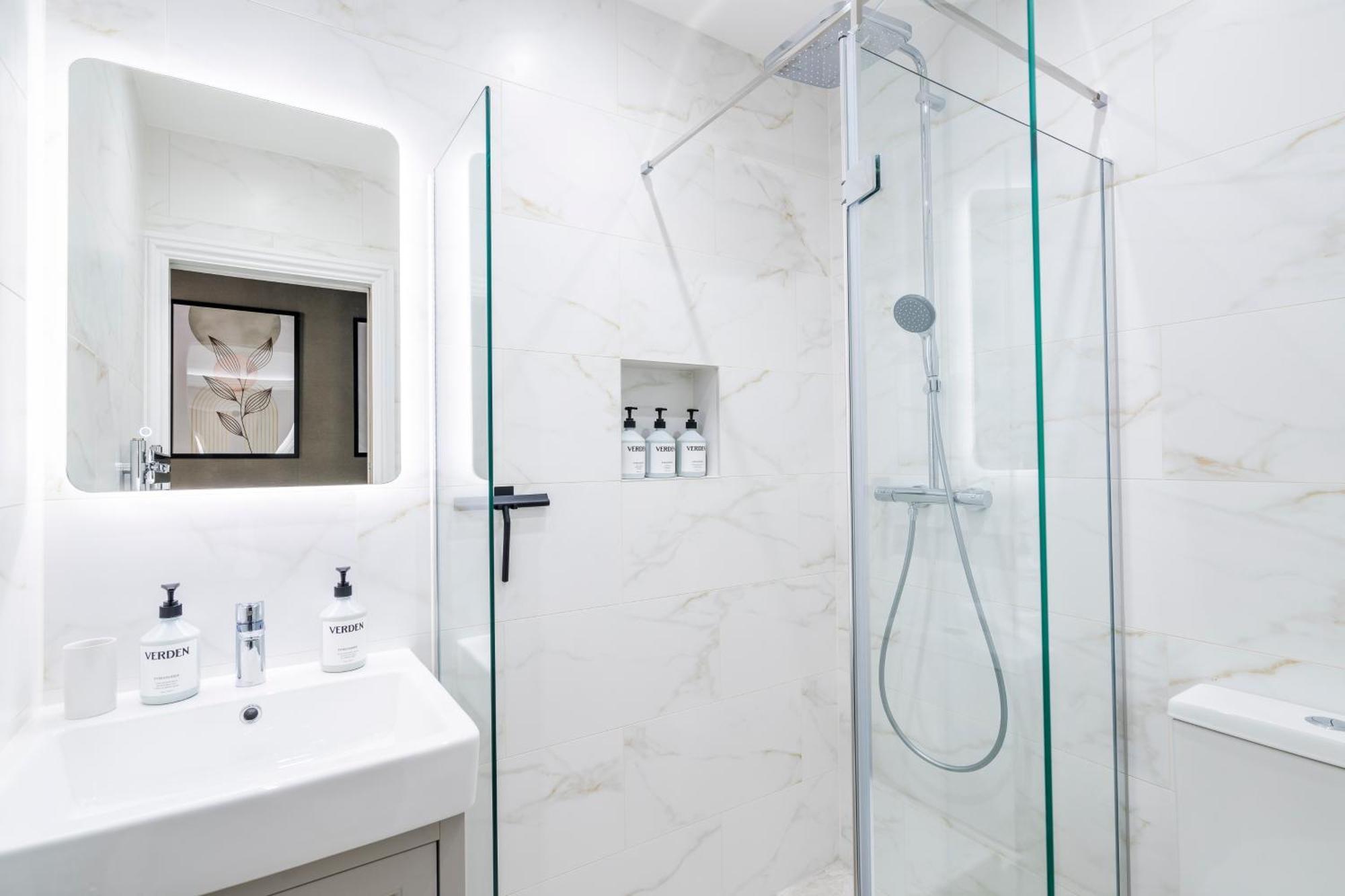 Cozy 2 Bedroom Apartment In Sutton Sutton  Ngoại thất bức ảnh
